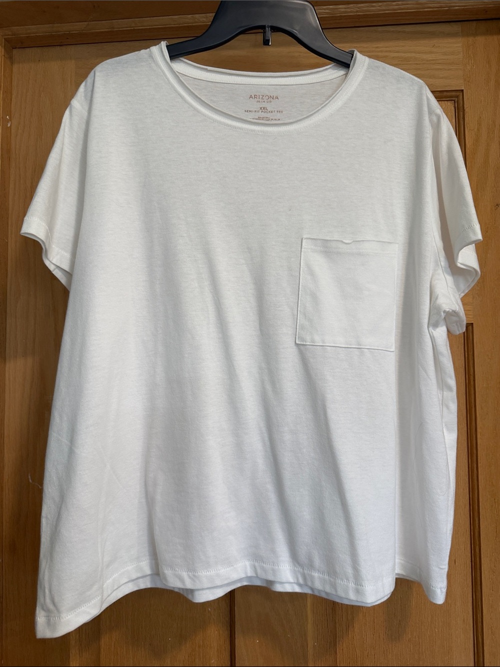 Arizona Jean Company White Cropped Pocket Tee